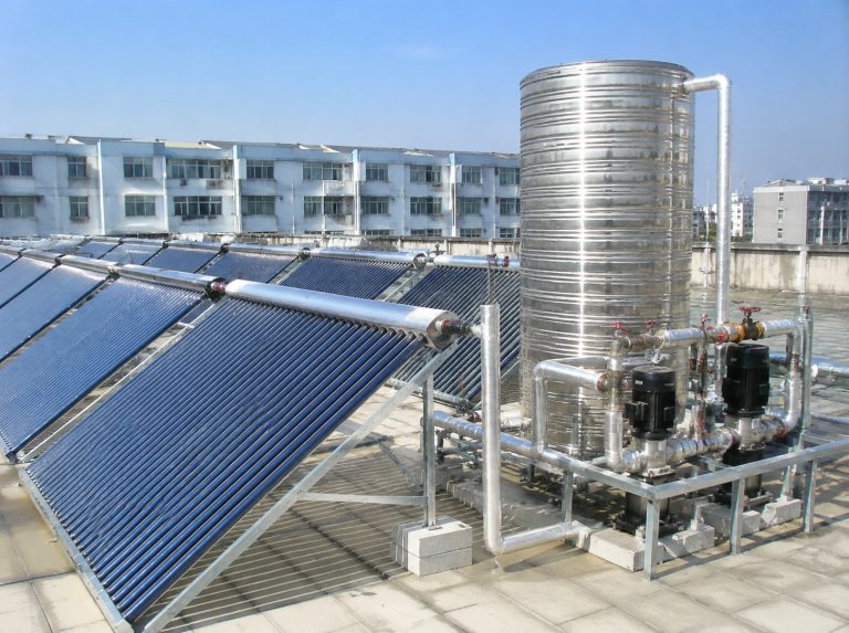 叶县商用大容量真空管太阳能热水系统